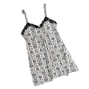 Vintage Laura Ashley Black and White Patterned Chemise